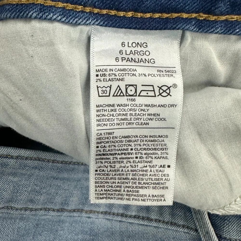 Old Navy Power Straight Women's size 6 Long‎ Medium Wash Blue Denim Jeans
